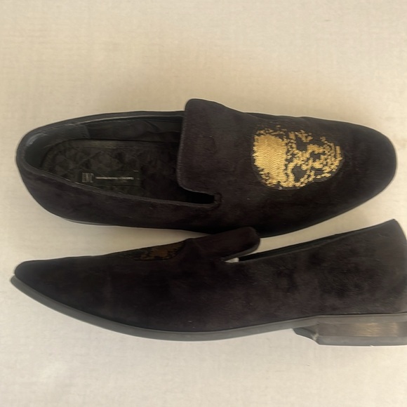 INC Black Velvet SlipOns with Gold Sequined Skull - Picture 9 of 10